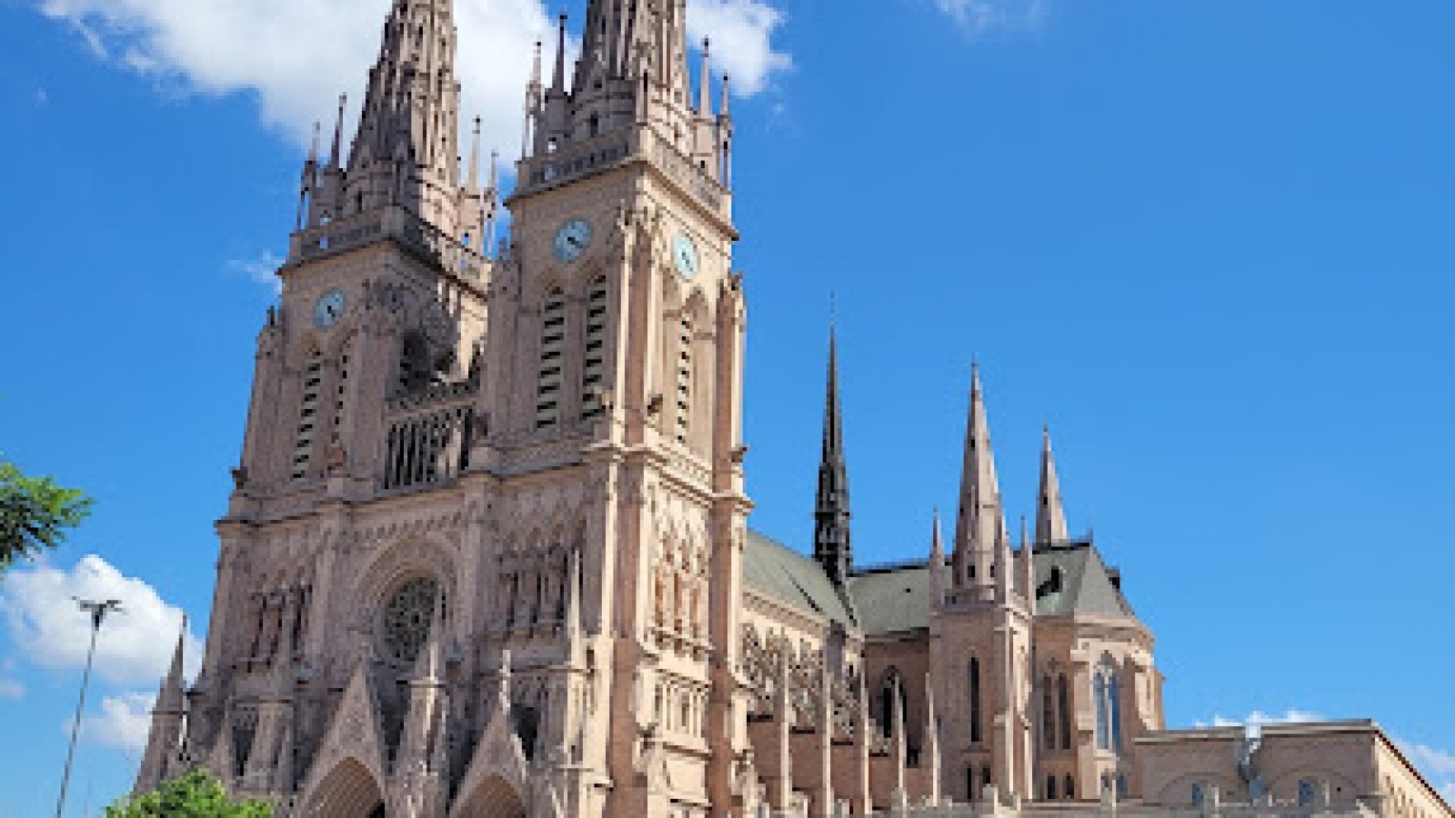 Feriado XXL por Semana Santa y por los Veteranos y Caídos en la Guerra de Malvinas