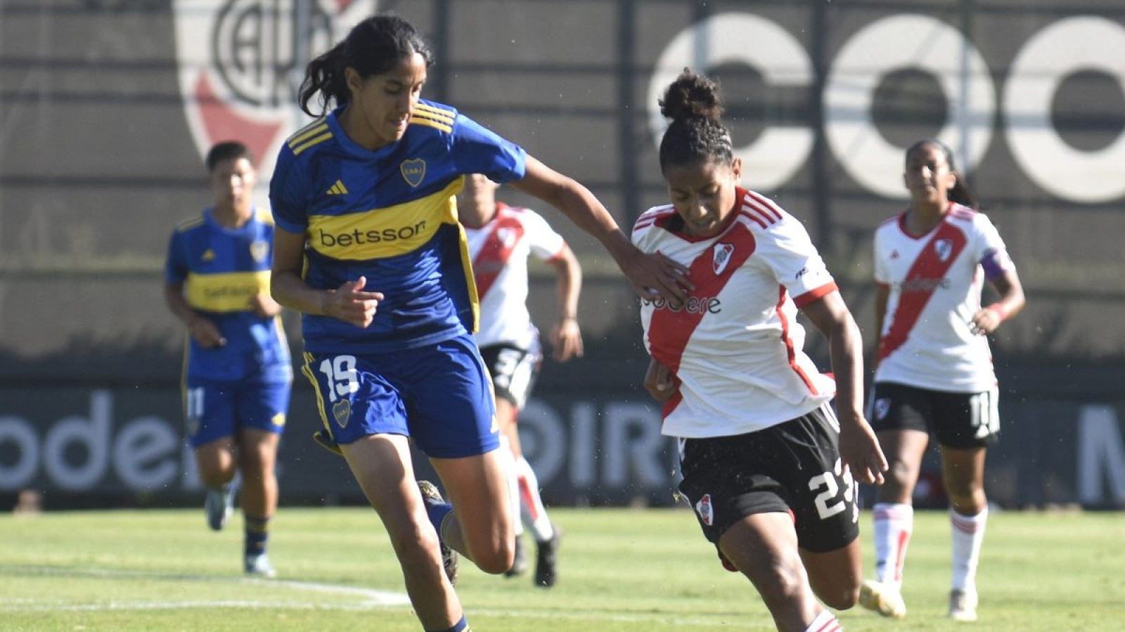 Boca se quedó con el primer Superclásico femenino con un 2 a 0 ante River