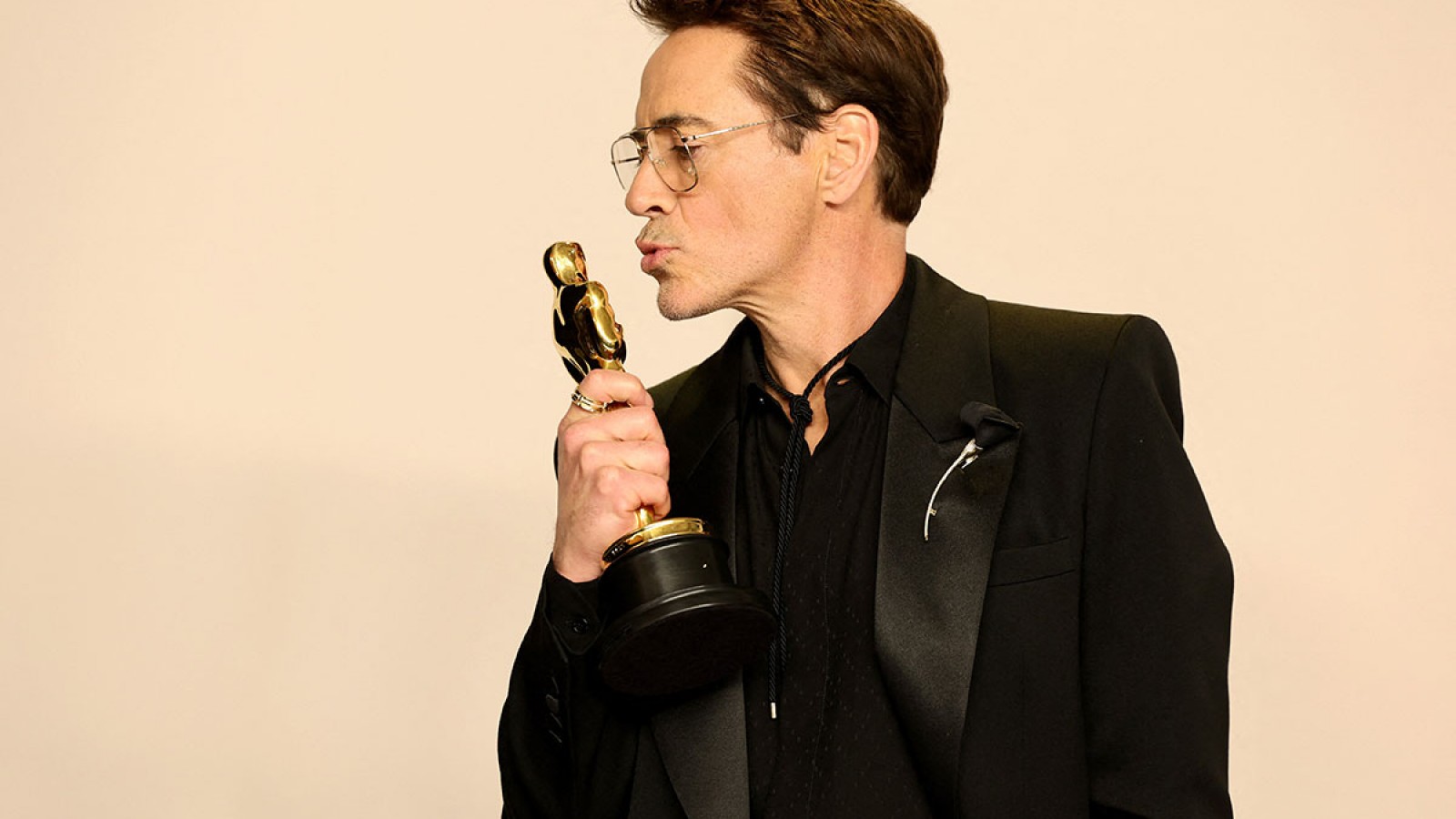 Robert Downey Jr. Un sobreviviente que cierra un ciclo al ganar un Oscar