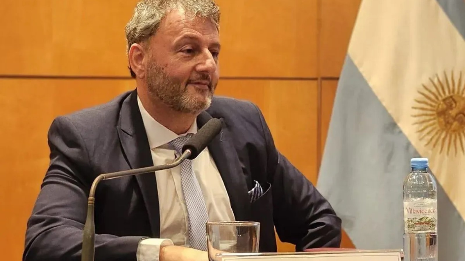 Milei culpó y echó al secretario de Trabajo Omar Yasin por el aumento de sueldos