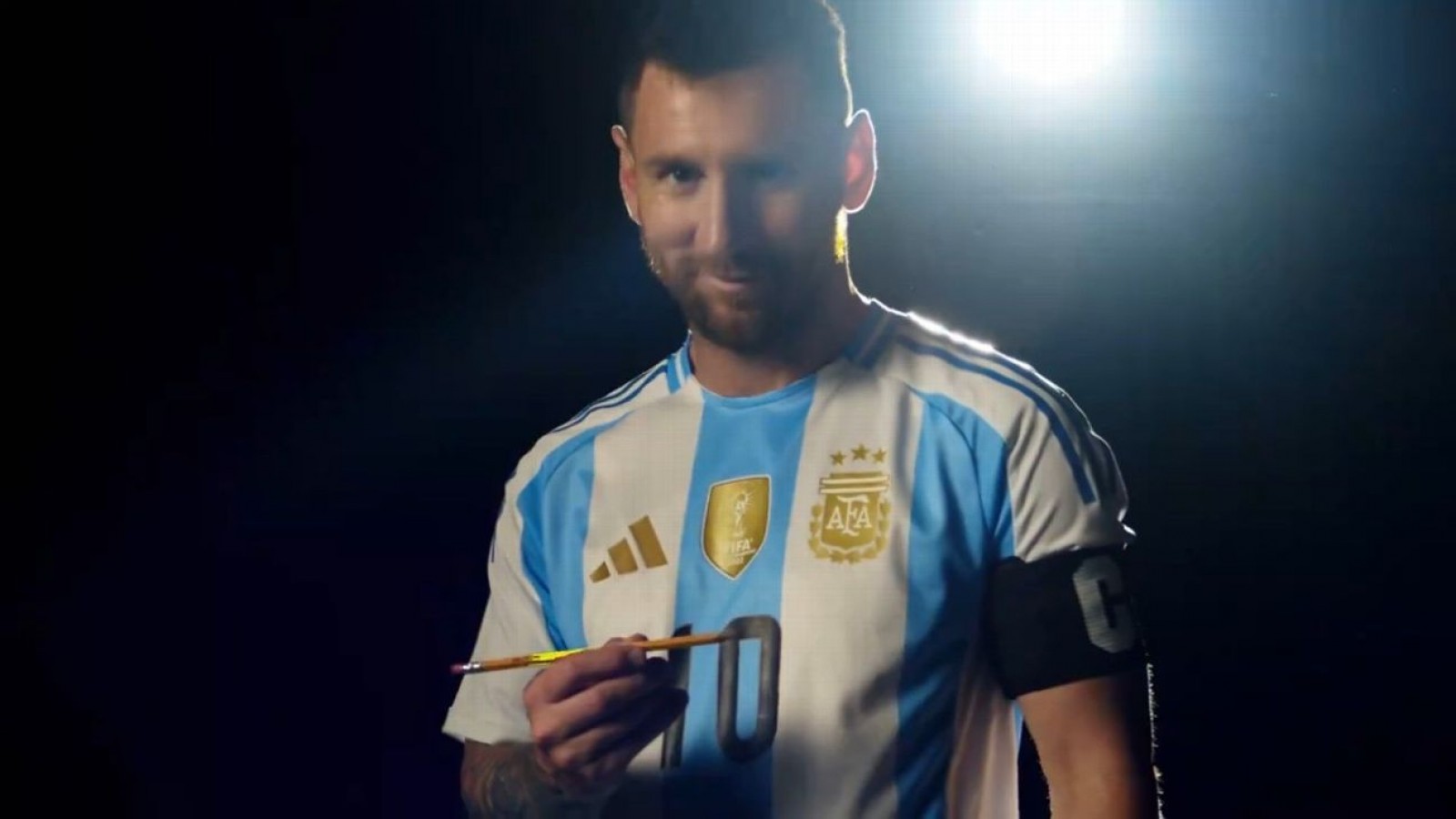 La nueva camiseta de la Selección Argentina salió a la venta con un emotivo video