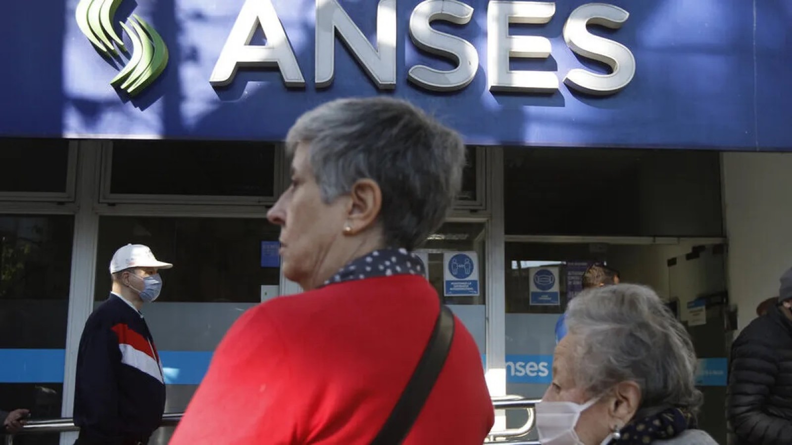 Aguinaldo: ANSES y Milei confirmaron quiénes podrán recibirlo en diciembre de 2024