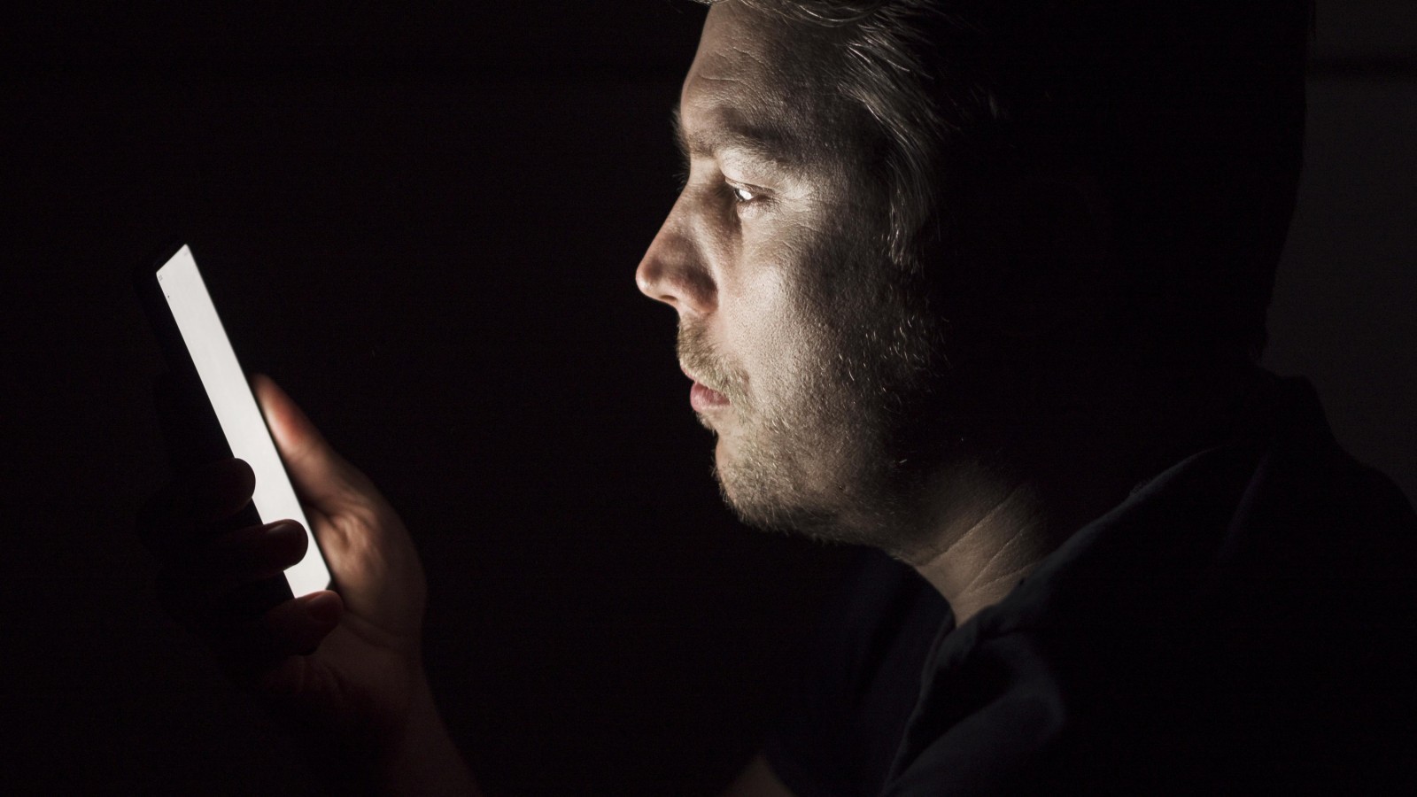 La persistente duda sobre si los celulares escuchan de forma activa a los usuarios fue confirmada por un investigador.