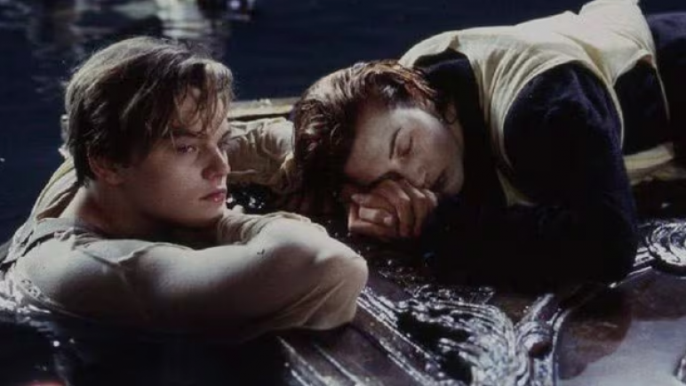 Titanic: tras 25 años, James Cameron habló sobre la historia de la puerta