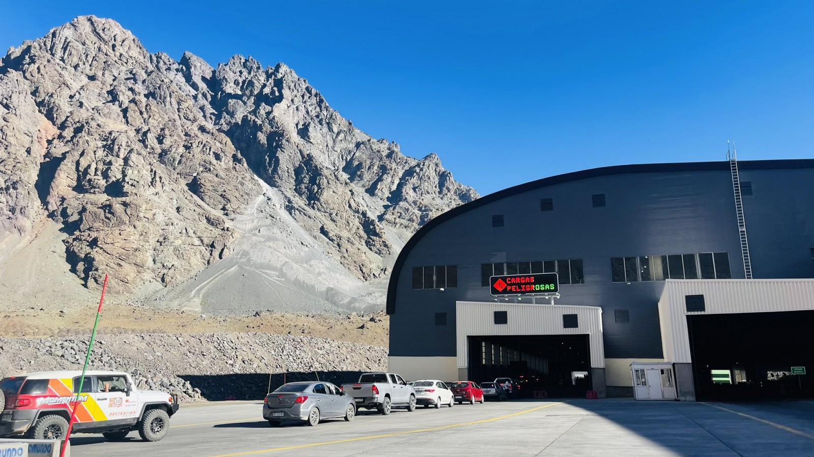 Cierran el paso hacia Chile por precaución