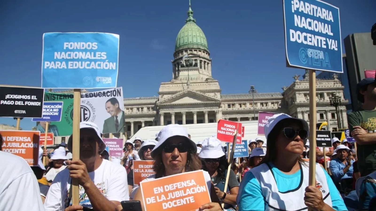 CTERA realiza un paro nacional docente para este jueves, y el SUTE adhiere