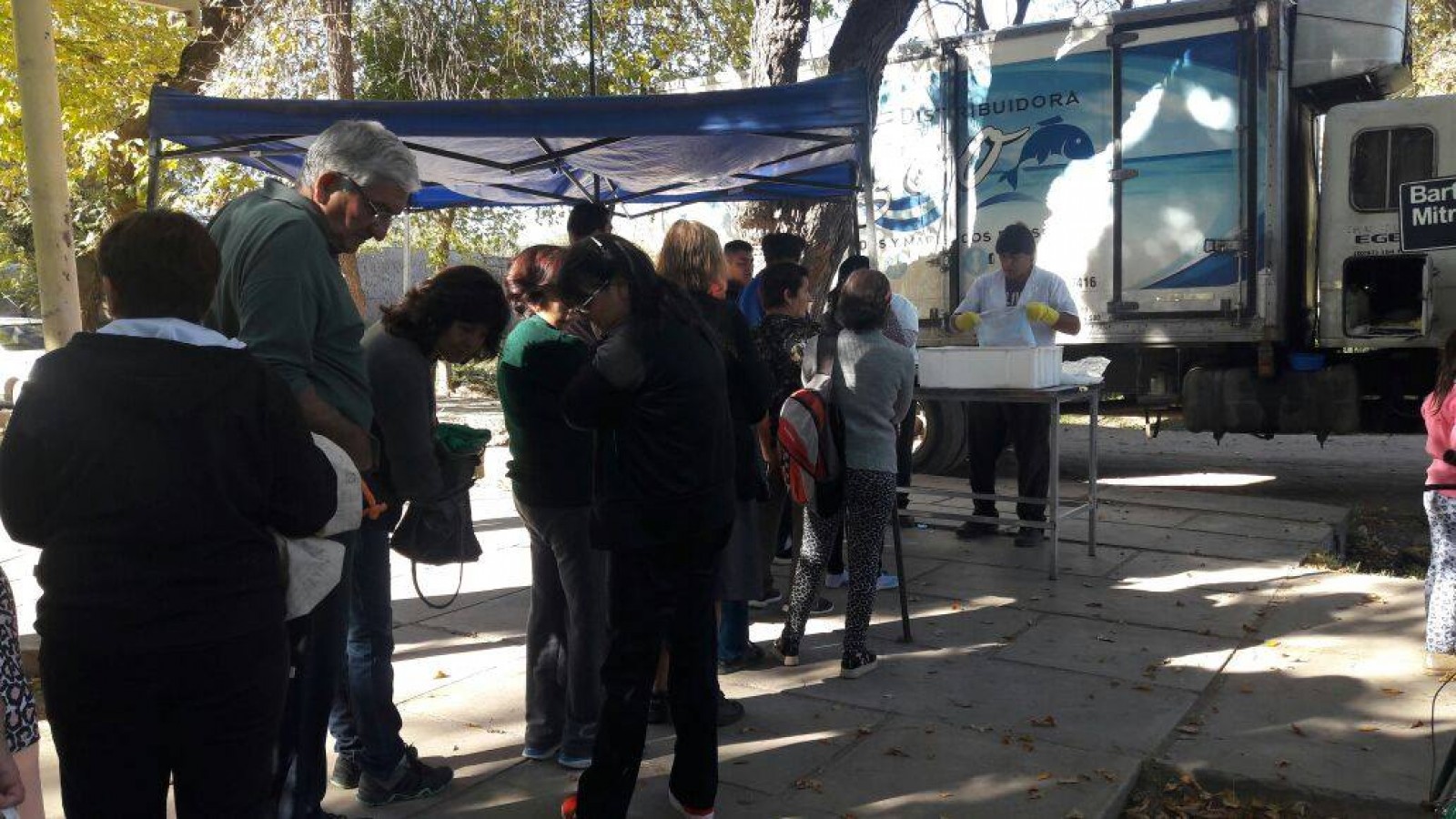 El pescado llegó para quedarse a la Feria Franca