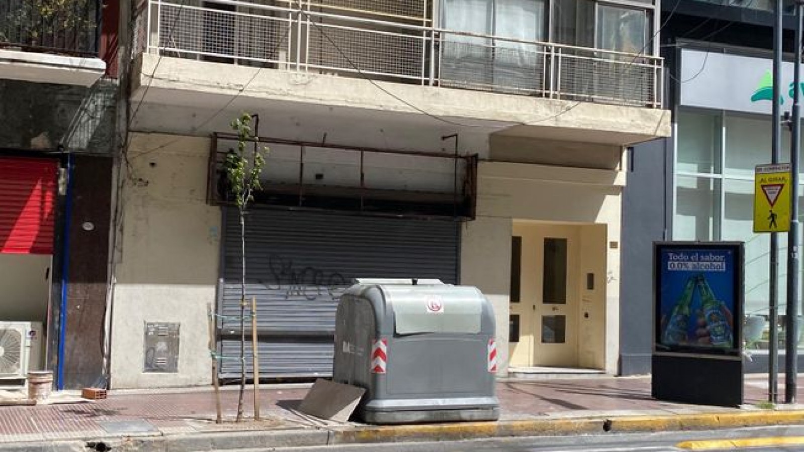 Las PyMES pierden por goleada, caen un 12,6% en facturación en marzo y sólo un rubro salva la ropa.