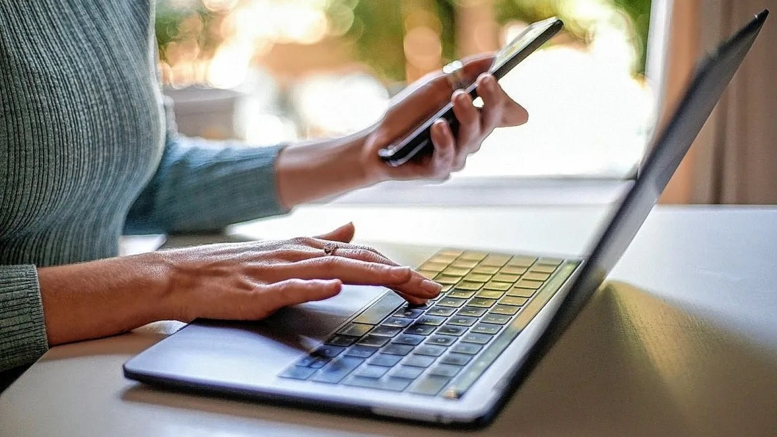 El gobierno nacional desreguló las tarifas de internet, cable y celulares