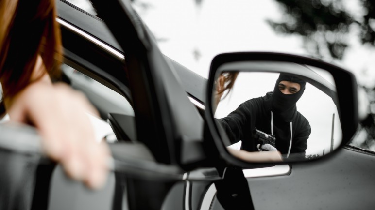 El curro de los registros del automotor sigue vigente, pero ponen reversa en los incrementos