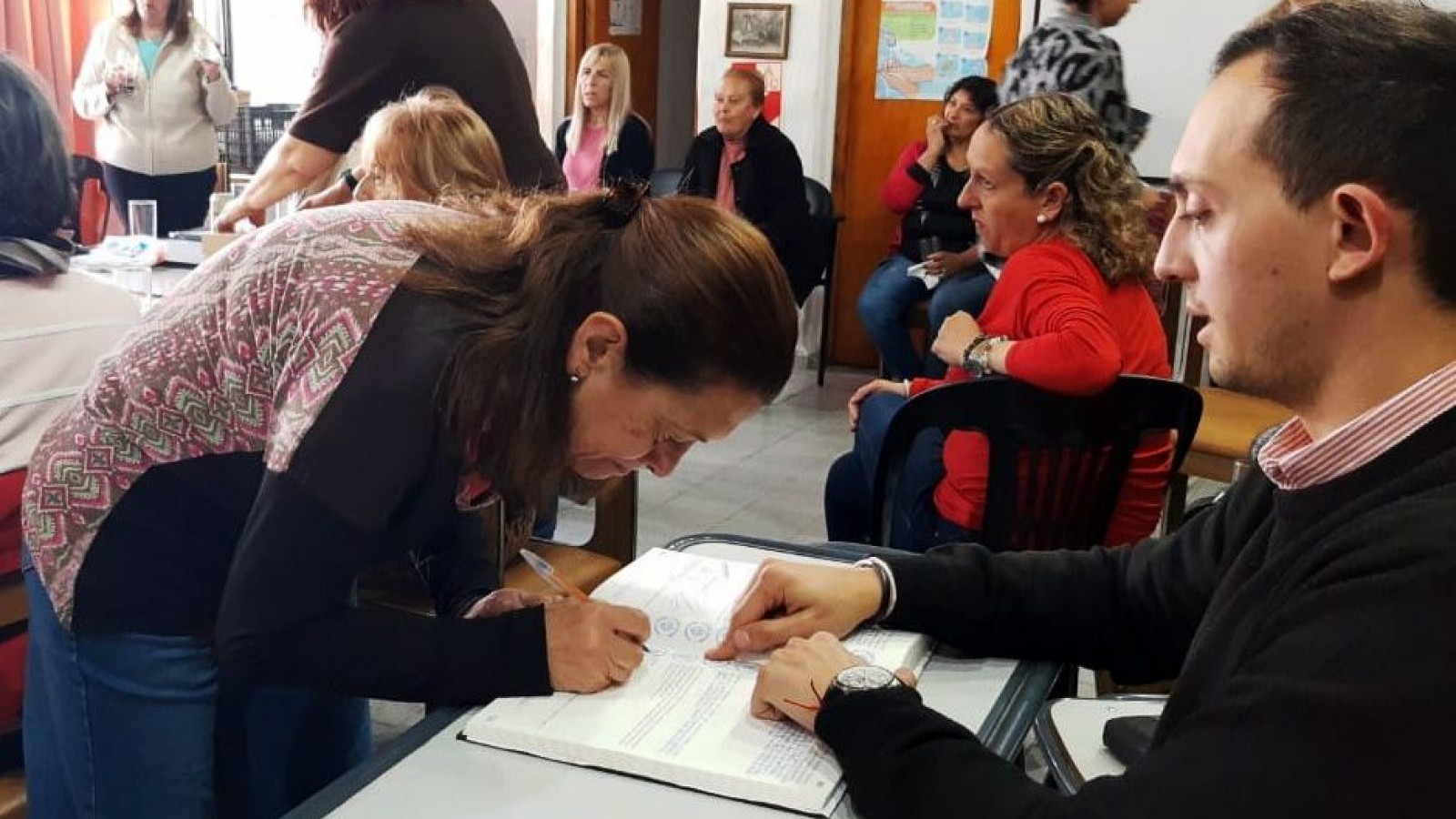 El municipio brinda apoyo gratuito a entidades, instituciones y clubes para que puedan "regularizar" su situación legal