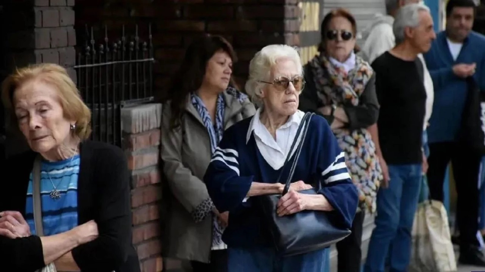 ANSES confirma el aumento de jubilaciones de mayo, más un bono de 70 mil pesos