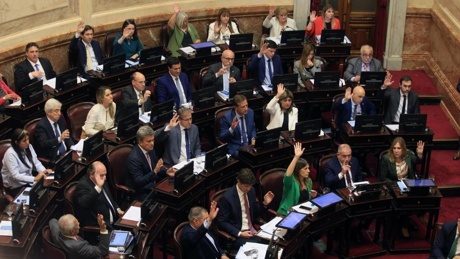 Senadores nacionales cobrarán $8.000.000 en bruto