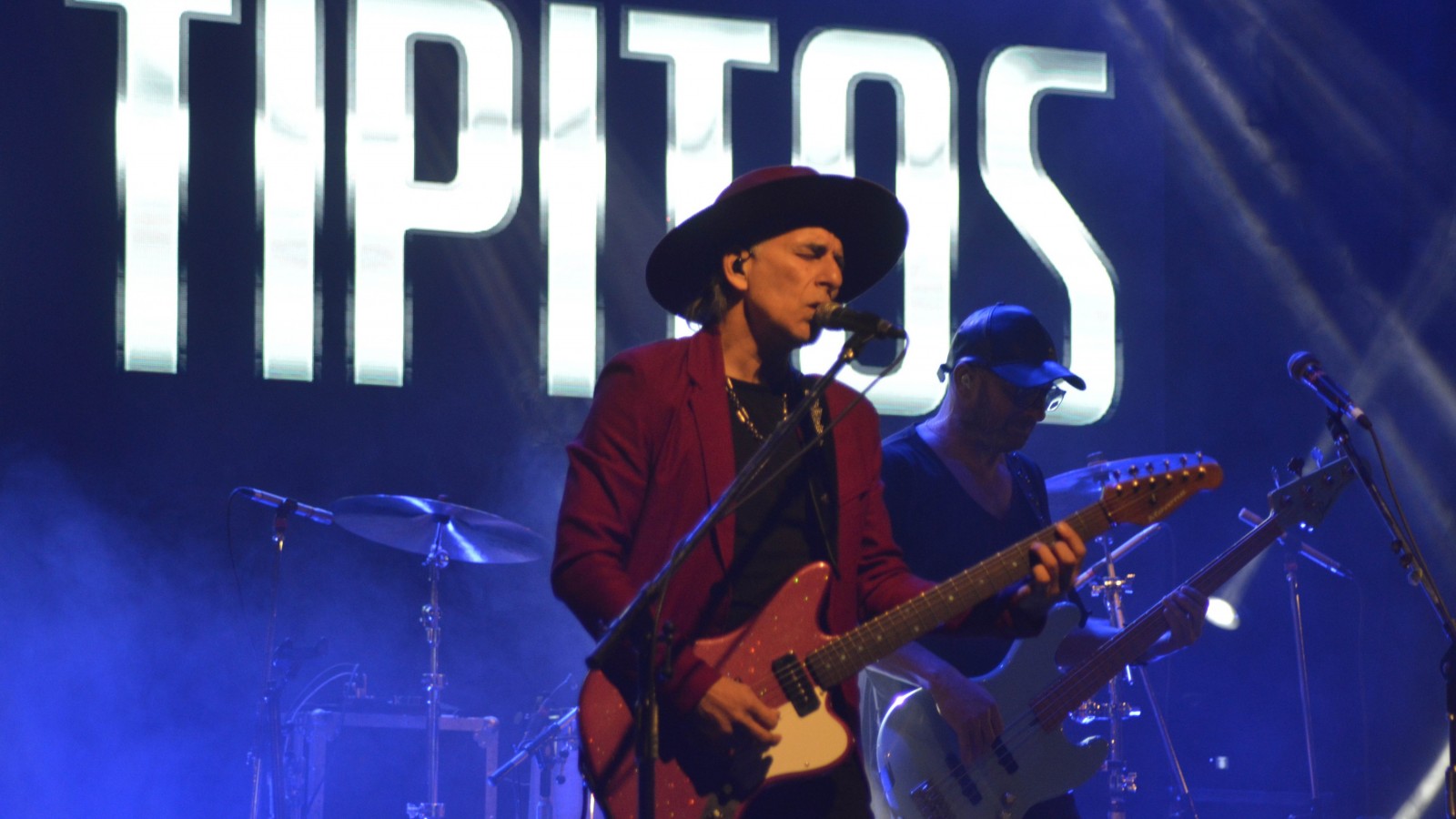 Los Tipitos celebraron los 20 años de Armando Camaleón con una fiesta