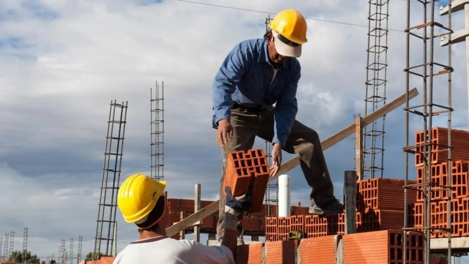 Encuesta: cayó el empleo en Argentina durante el gobierno de Javier Milei