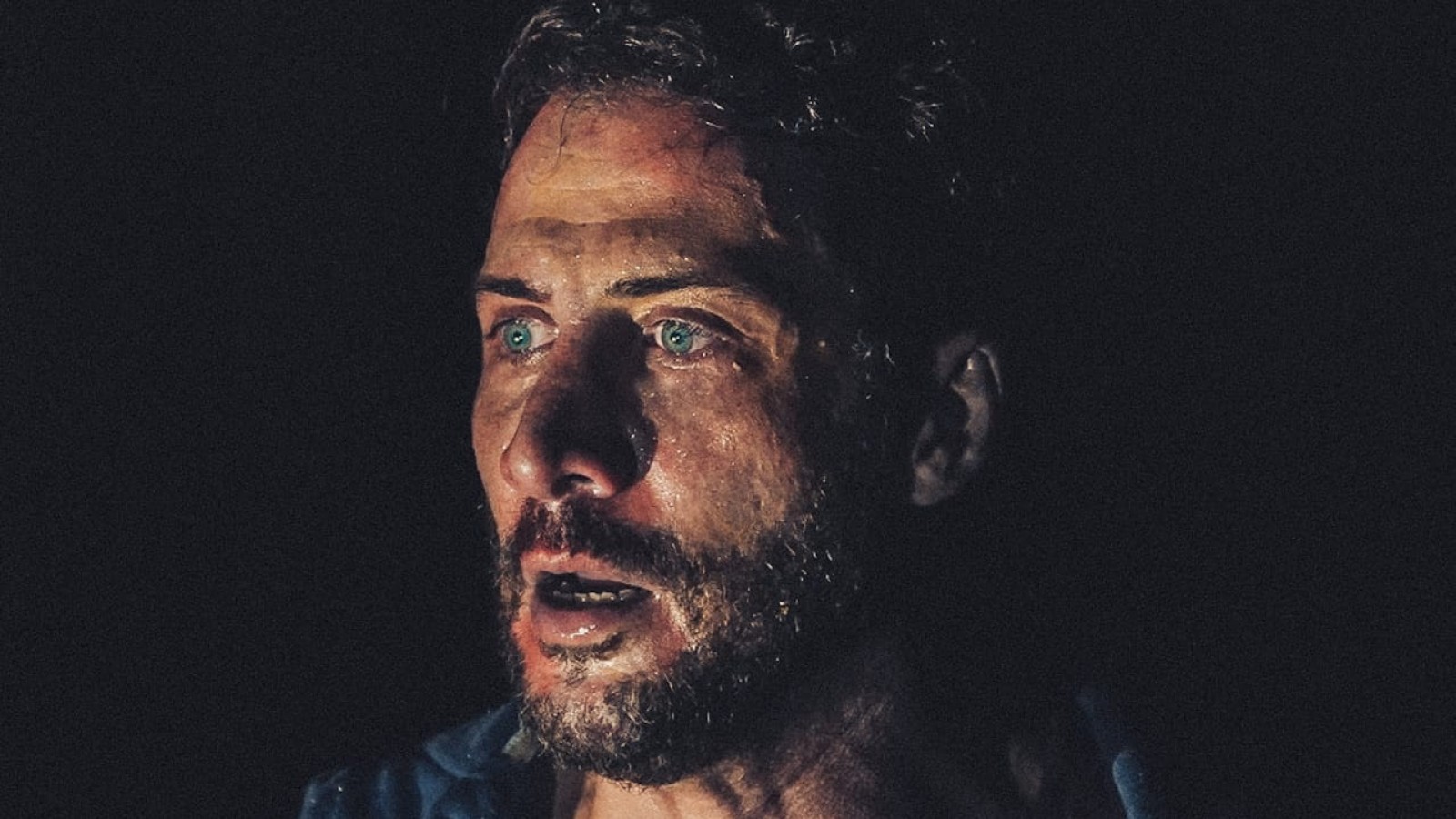 Luciano Cáceres presenta su obra "Muerde" en Mendoza