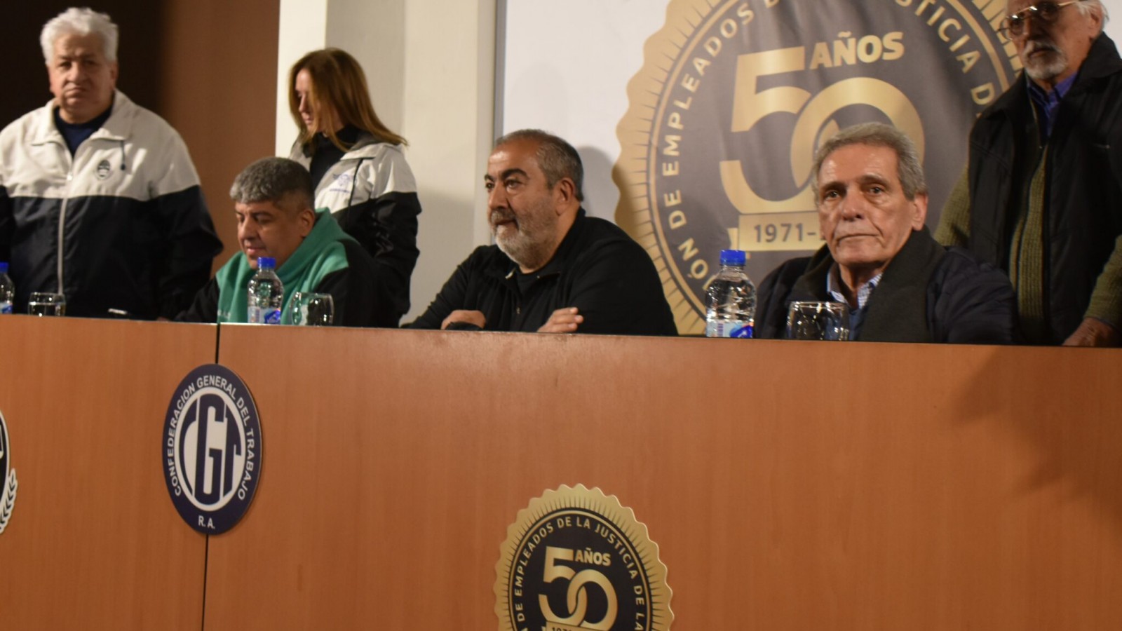 El gobierno nacional se reúne con la CGT y empresarios