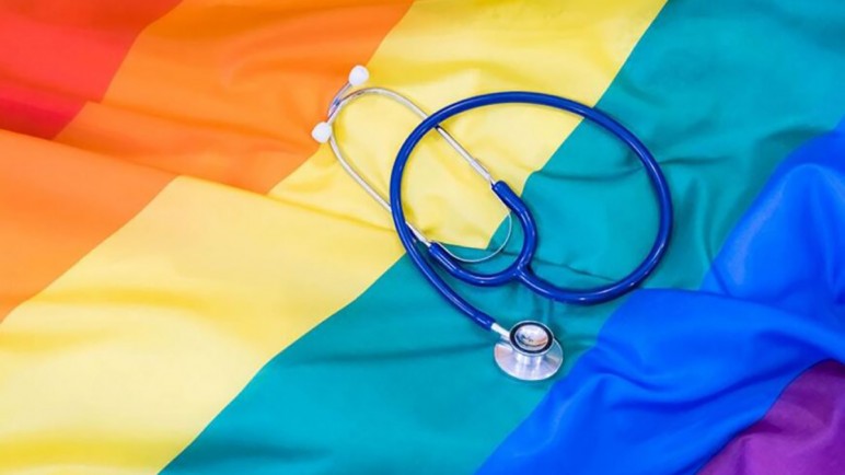 Acceso a la salud: un derecho universal para la comunidad LGBTQ+ en Argentina