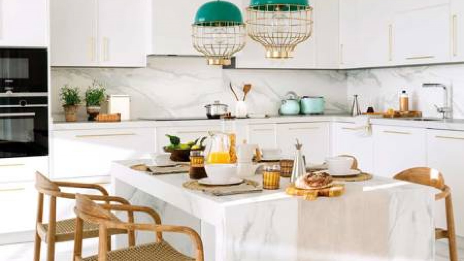 El metal y el color blanco: pureza y claridad en tus espacios