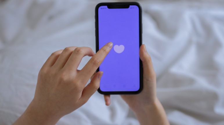 IA en las citas en línea: ¿cómo están cambiando las aplicaciones de citas con la inteligencia artificial?