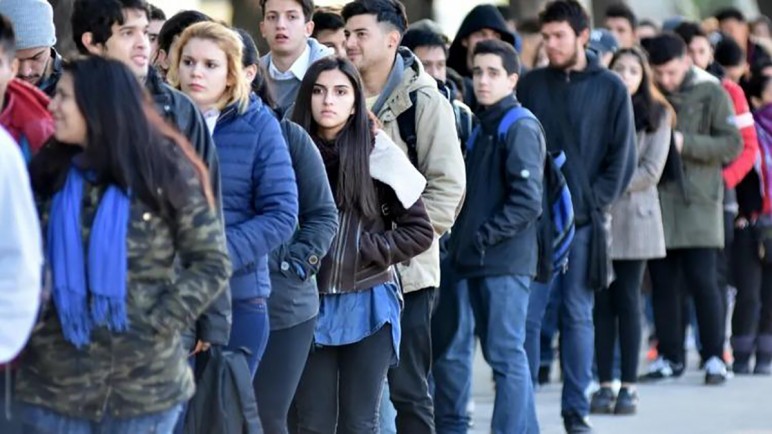 El impacto de la automatización en el empleo juvenil en Argentina