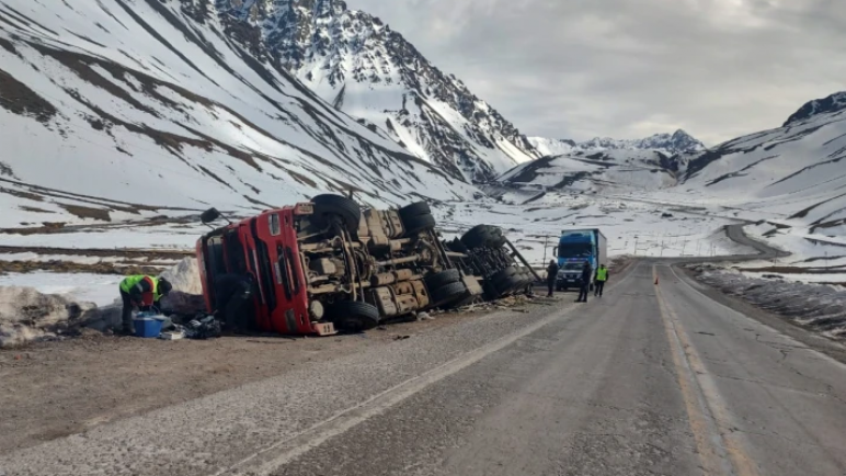 Corte de Ruta entre Uspallata y Punta de Vacas