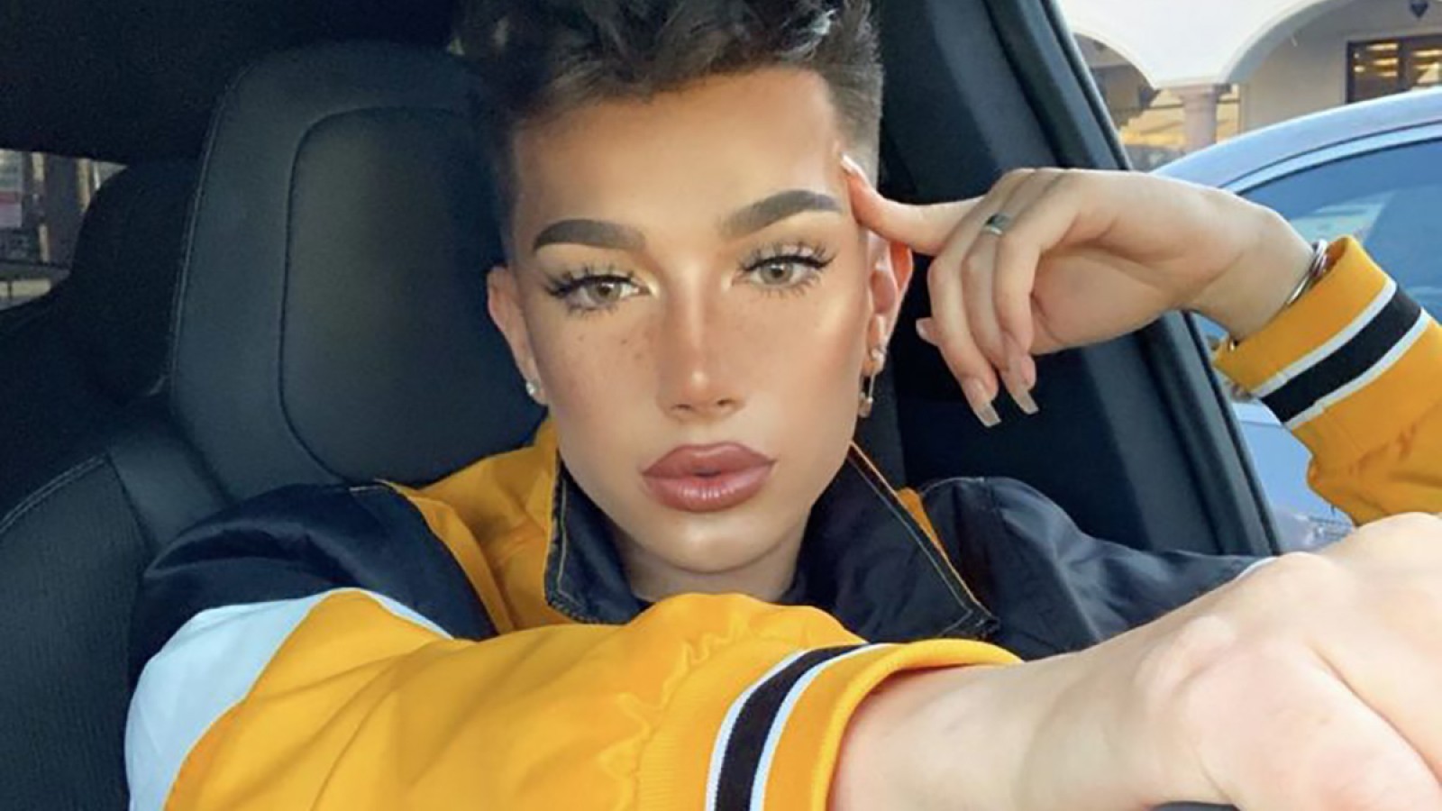 La influencia de los influencers LGBTQ+ en la aceptación social