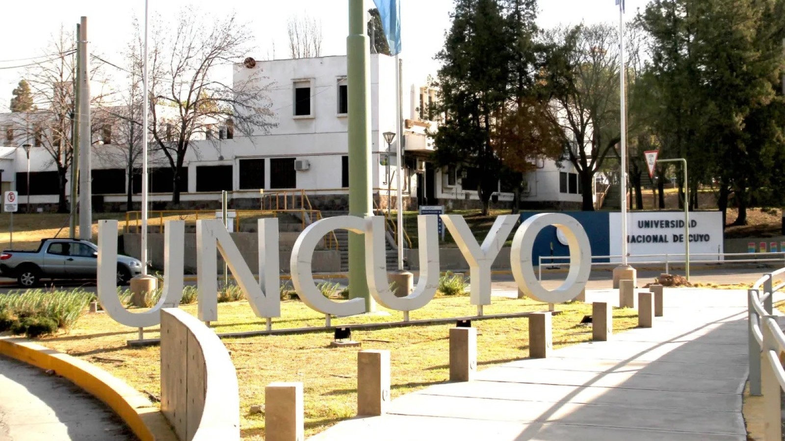 Universidades Nacionales van al paro por 72 horas en reclamo de salarios dignos