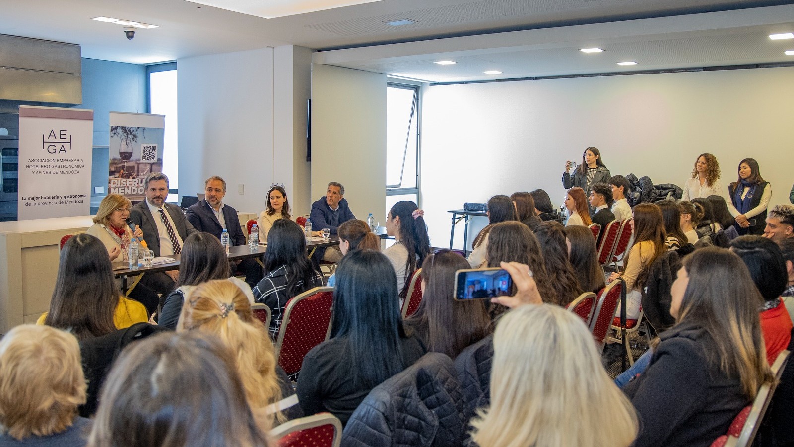 Convenio impulsa la formación laboral en Maipú