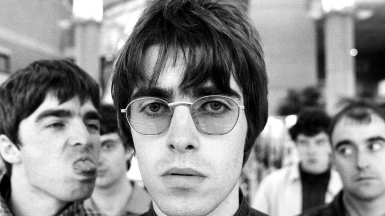 Oasis: con enigmáticos mensajes, este domingo, los Gallagher despiertan expectativas de reunión