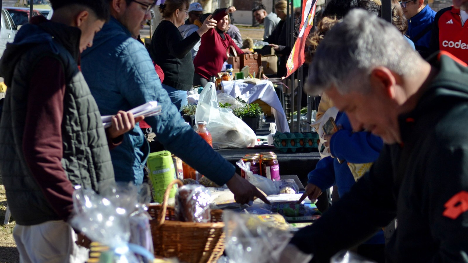 Maipú celebra una nueva edición de la feria "Del productor al consumidor"