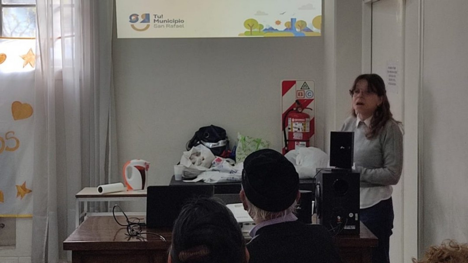 Defensa del Consumidor capacita a jubilados y entidades en San Rafael para prevenir estafas