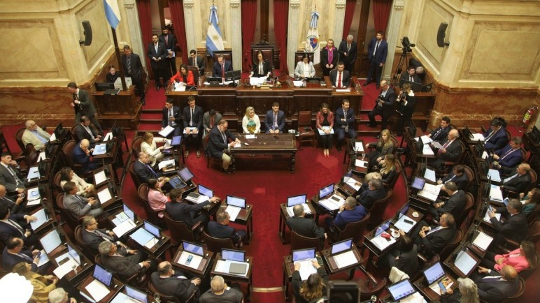 Unión por la Patria y la UCR lograron que se trate los fondos para la SIDE