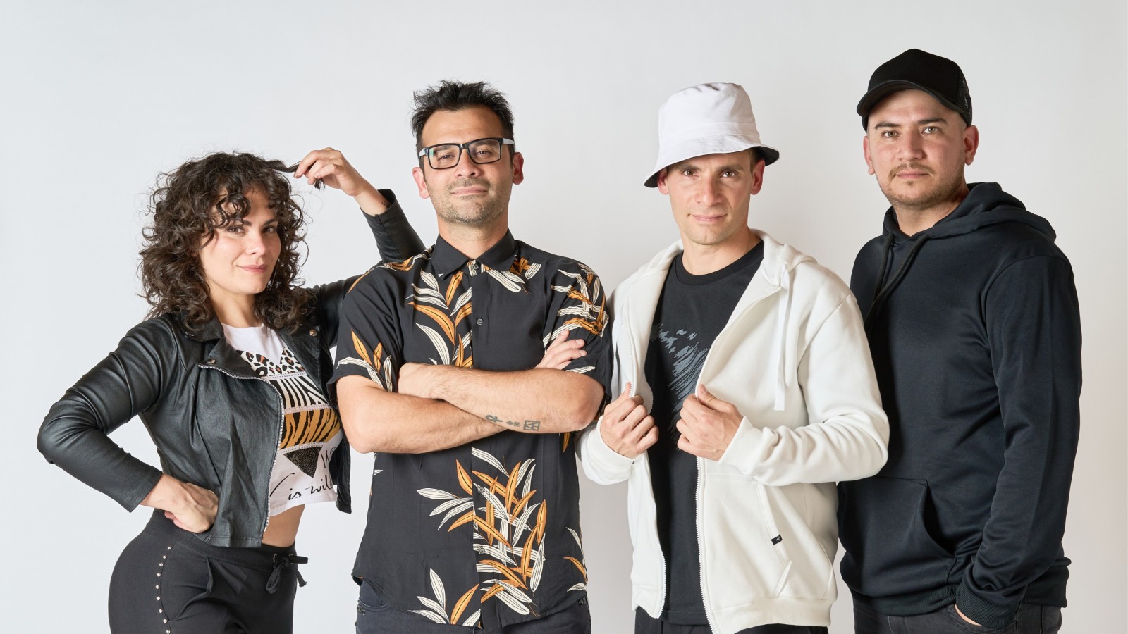 Donaires nos enamora con "Ni en Figurita"