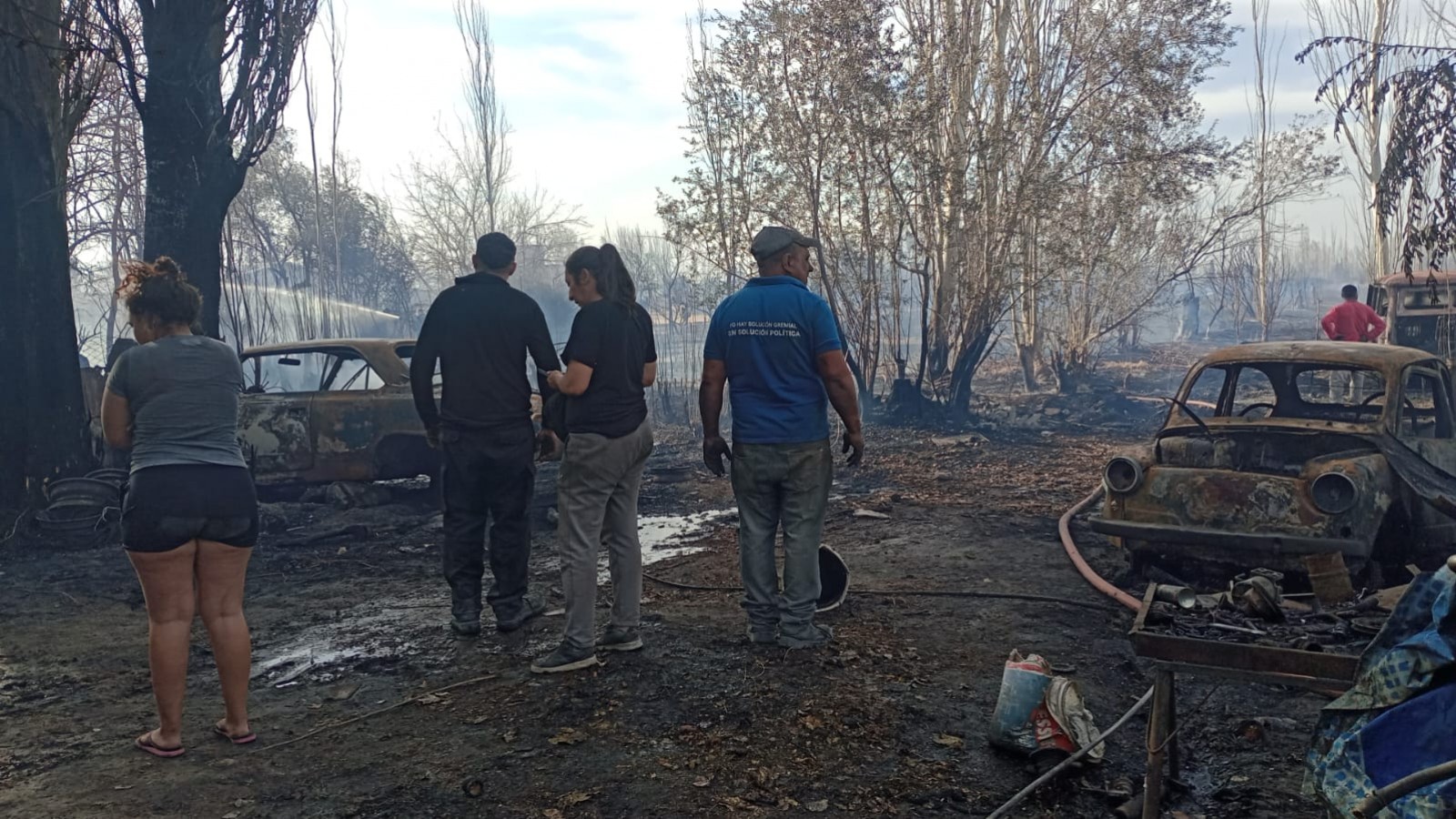 Incendio en Los Corralitos con pérdidas materiales y riesgos de intoxicación