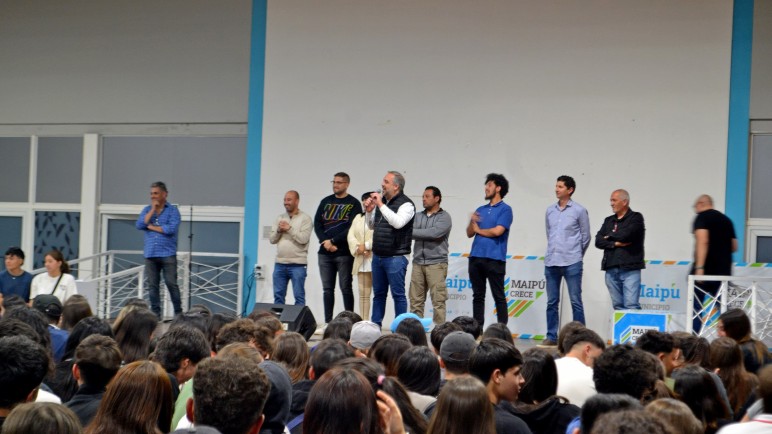 Más de 1000 estudiantes de Maipú obtienen certificación nacional en Manipulación de Alimentos