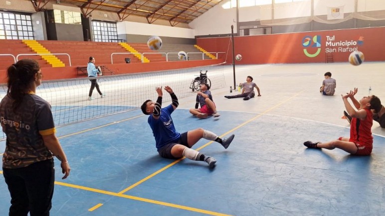 La Selección Argentina Sub 18 de Vóley Adaptado realiza concentración en San Rafael
