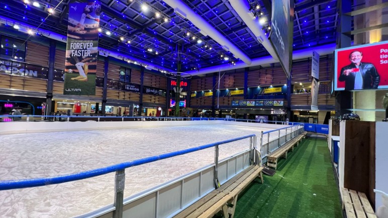 Patiná sobre hielo como en New York pero en Mendoza