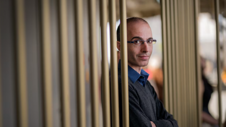 La visión de Yuval Noah Harari sobre la IA y la necesidad de regularla