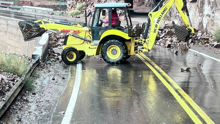 Derrumbes en el Corredor Bioceánico impiden el tránsito