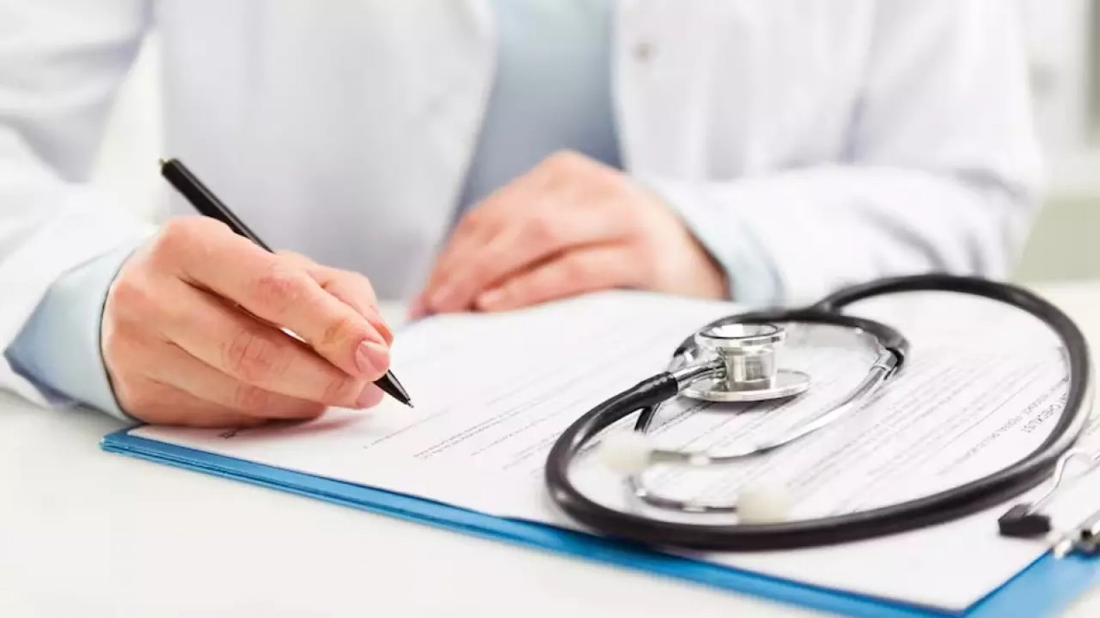 Importantes aumentos de prepagas en noviembre que superan el doble de la inflación