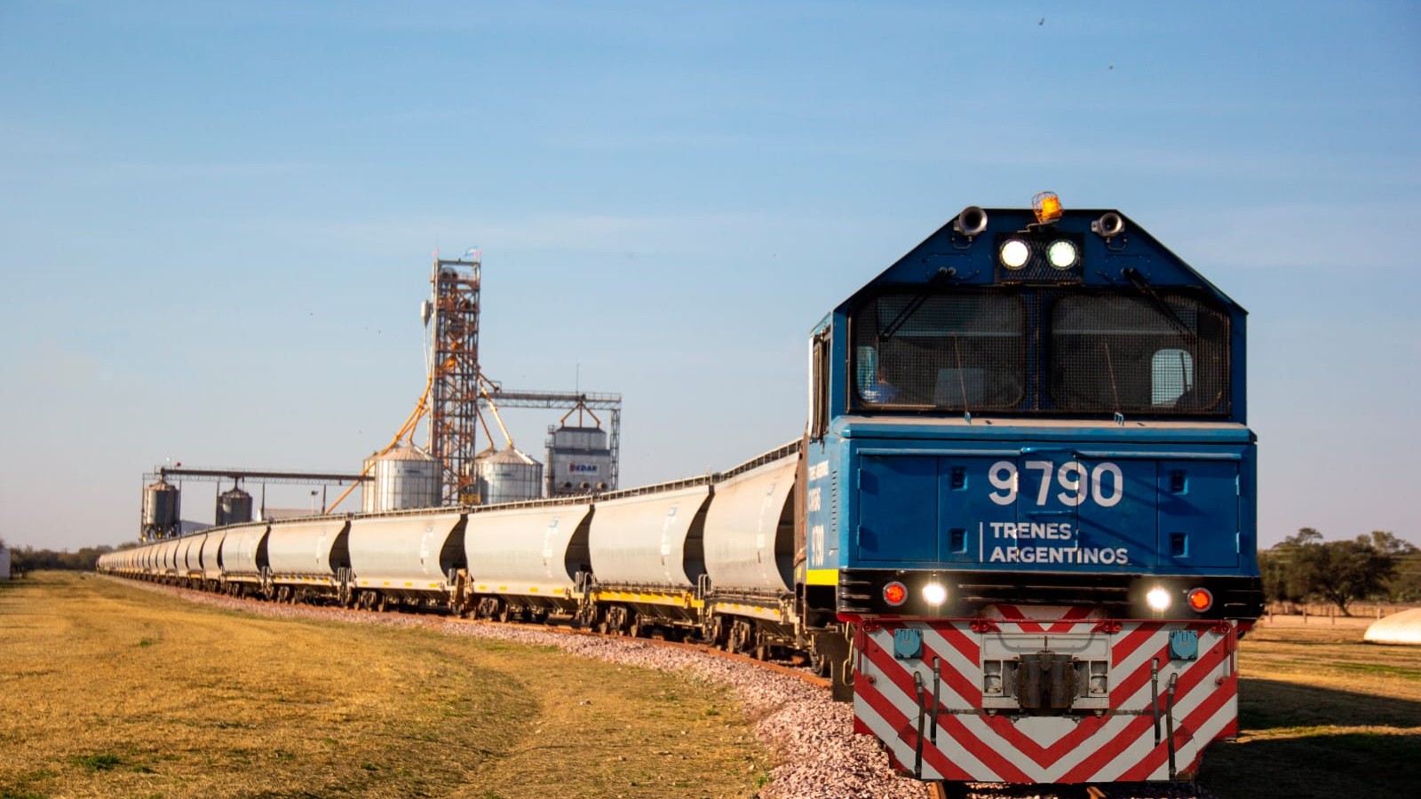 El gobierno de Milei anunció la privatización de la línea ferroviaria Belgrano Cargas