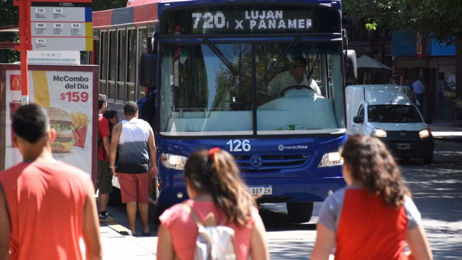 Cornejo evalúa una suba en el boleto del transporte antes de fin de año