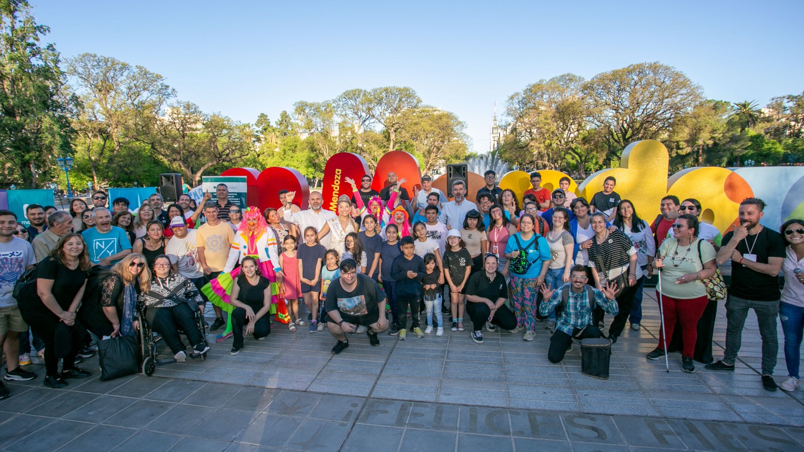 La Ciudad de Mendoza Celebró un Festival de Inclusión en la Plaza Independencia