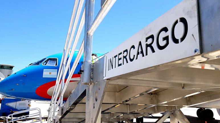 El gobierno de Milei desreguló el servicio de rampa en los aeropuertos