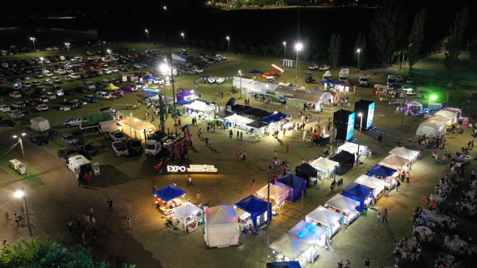 Multitudinario evento "Tradición es Vendimia" en el Parque Recreativo Dueño del Sol