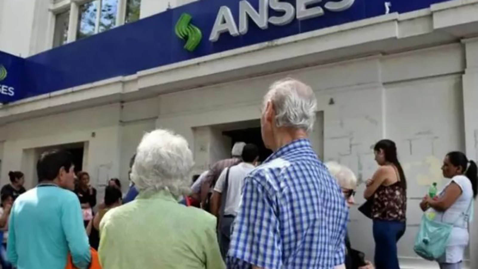 ANSES: qué hay detrás del próximo aumento para jubilados
