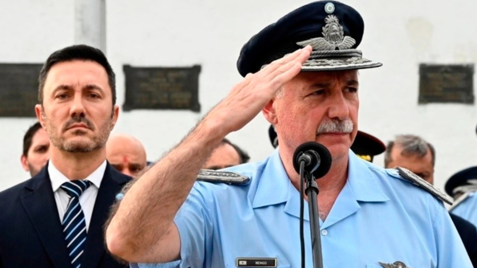 Destituyen al jefe de la Fuerza Aérea Argentina por acoso sexual y abuso de poder