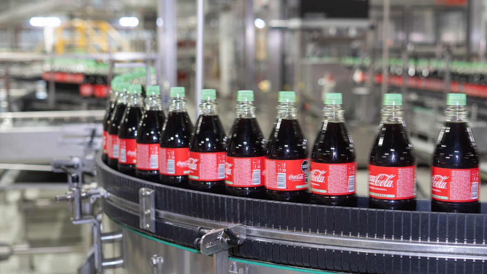 Coca Cola reabrió su planta cerrada desde hace 20 años en Mendoza