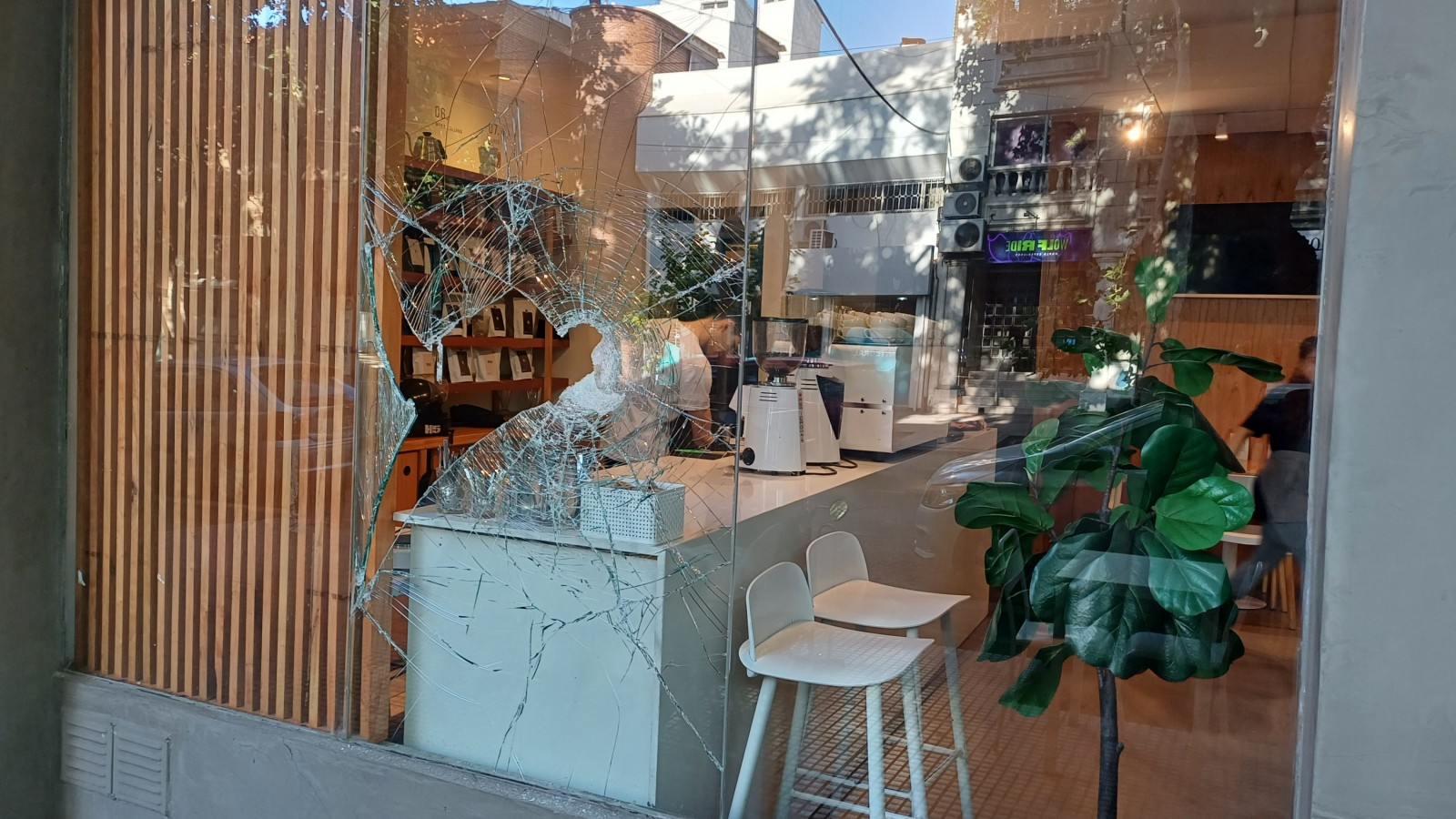 Inexplicable hecho de inseguridad: es el quinto robo a un local de la Ciudad de Mendoza